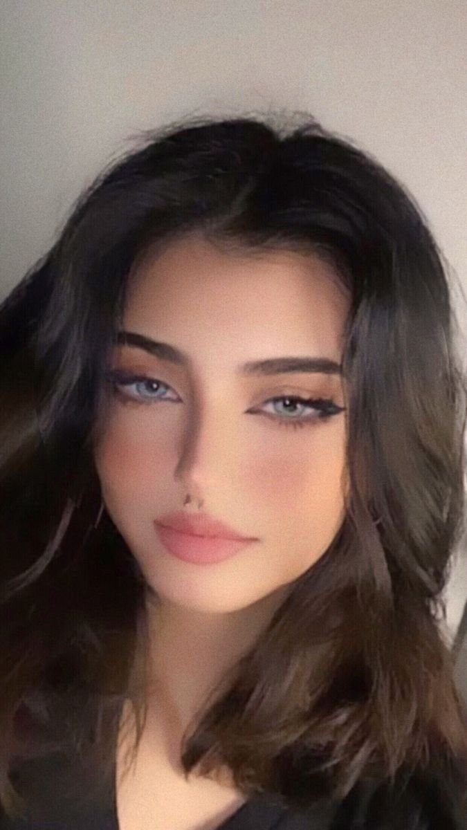 الملف الشخصي لسارة من الرياض
